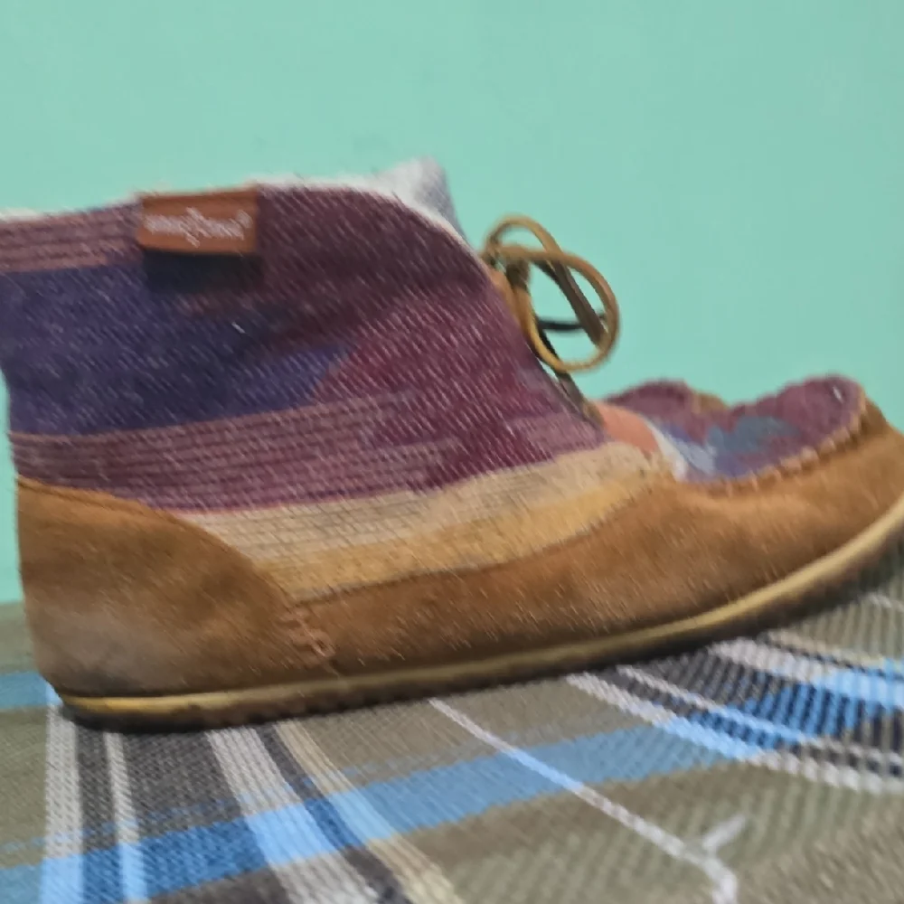 Minnetonka Torrey Moccasin Slippers/Boots - Picture 4 of 7